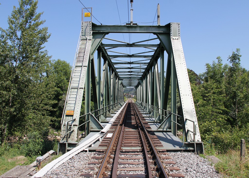 eisenbahnbrücke_aarberg_hagneckkanal_aare